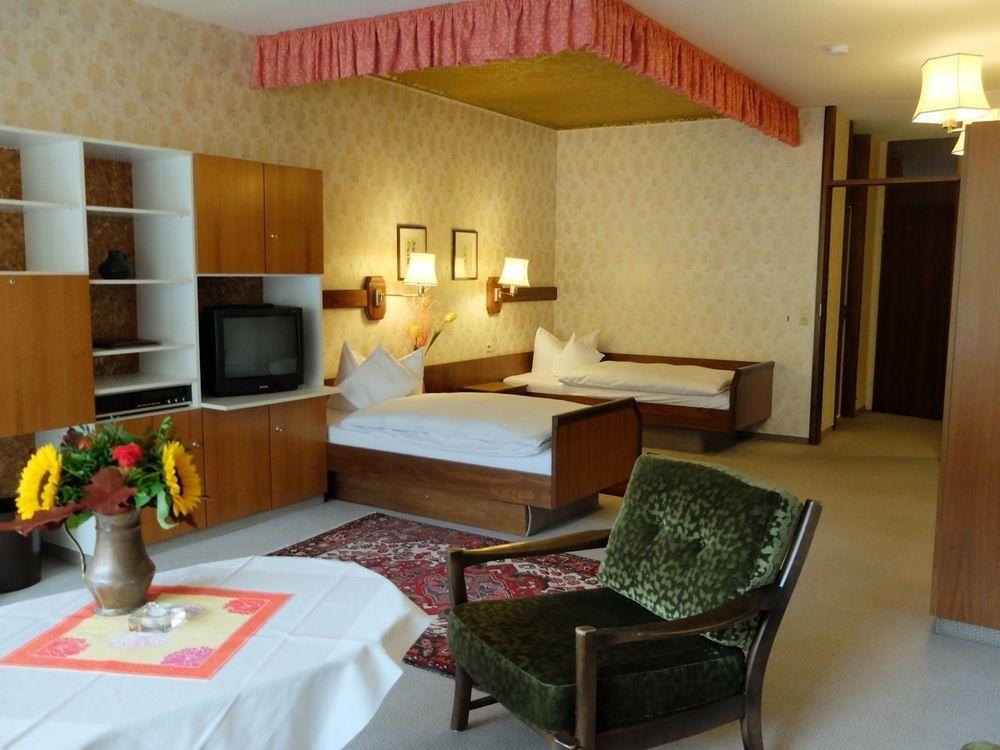 Hotel Valsana Am Kurpark Bad Wildbad Exterior photo